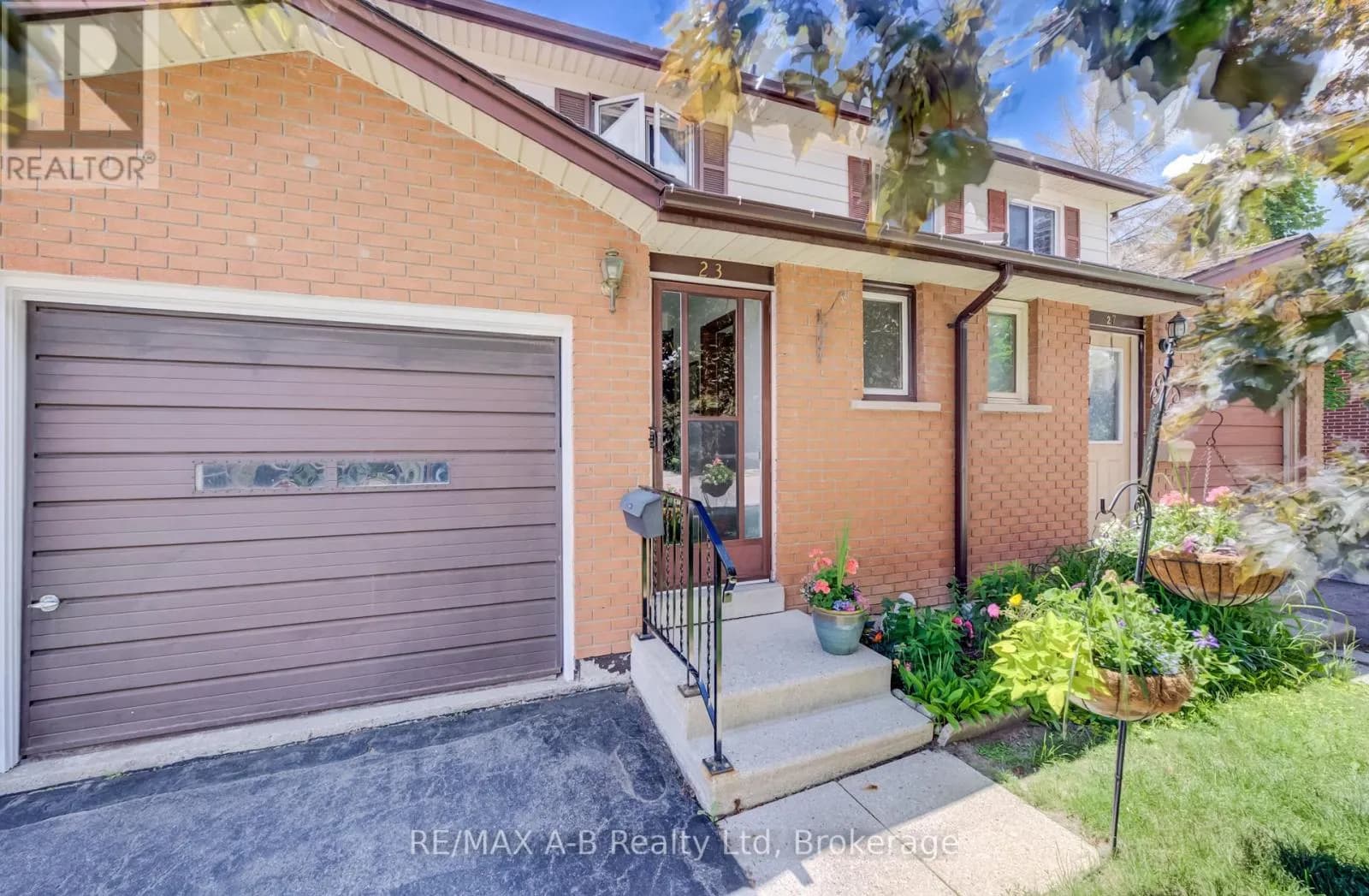 23 GALT ROAD — photo 3 of 35