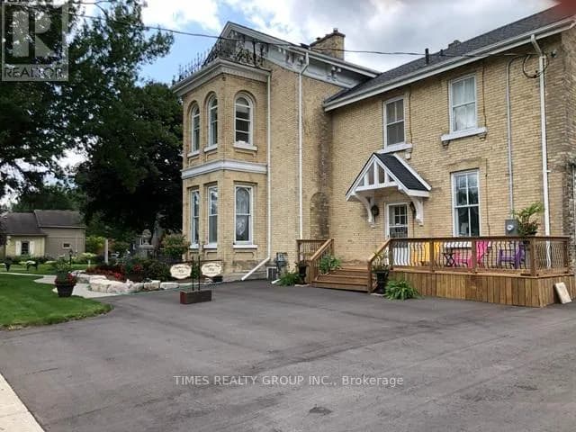 220 HIBERNIA STREET — photo 2 of 26