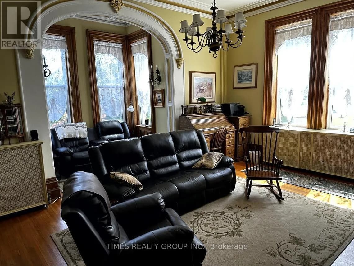 220 HIBERNIA STREET — photo 5 of 26