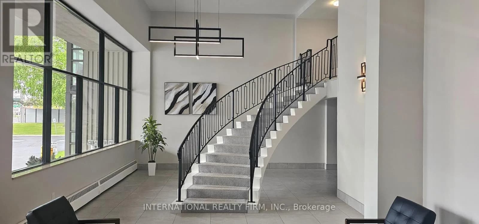 401 - 24 MIDLAND DRIVE — photo 4 of 33
