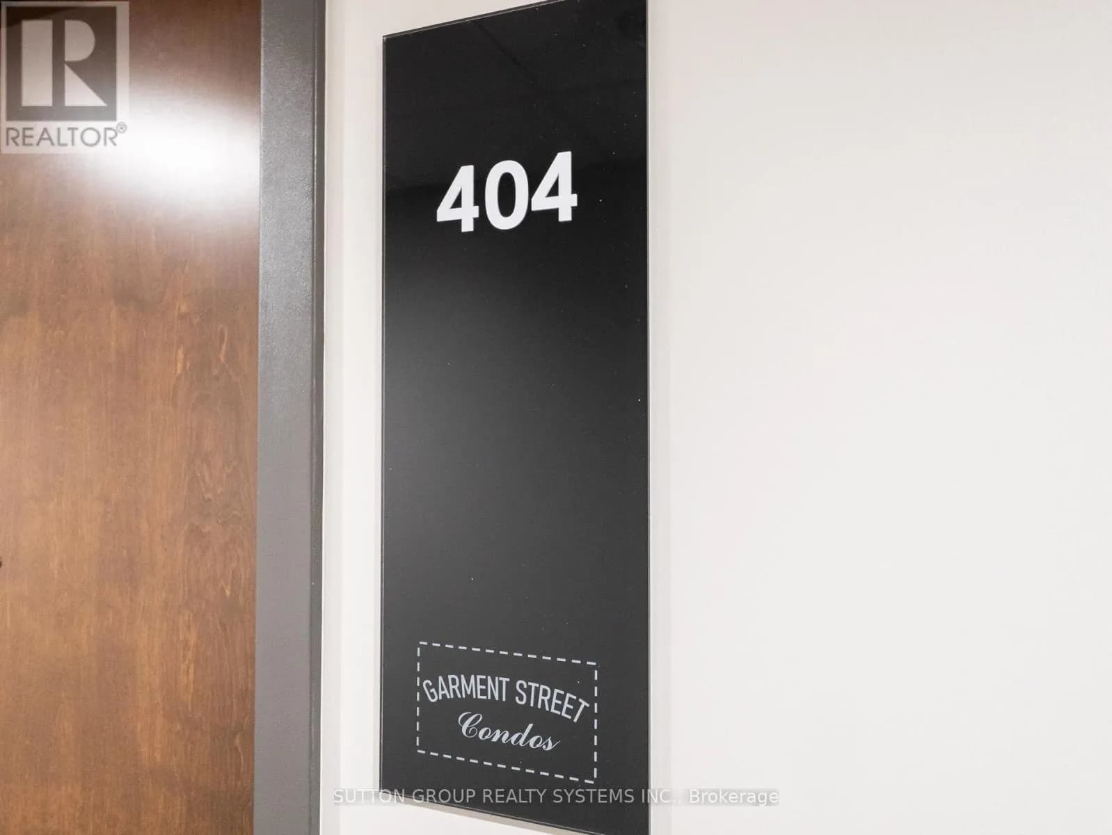 404 - 108 GARMENT STREET — photo 1 of 40