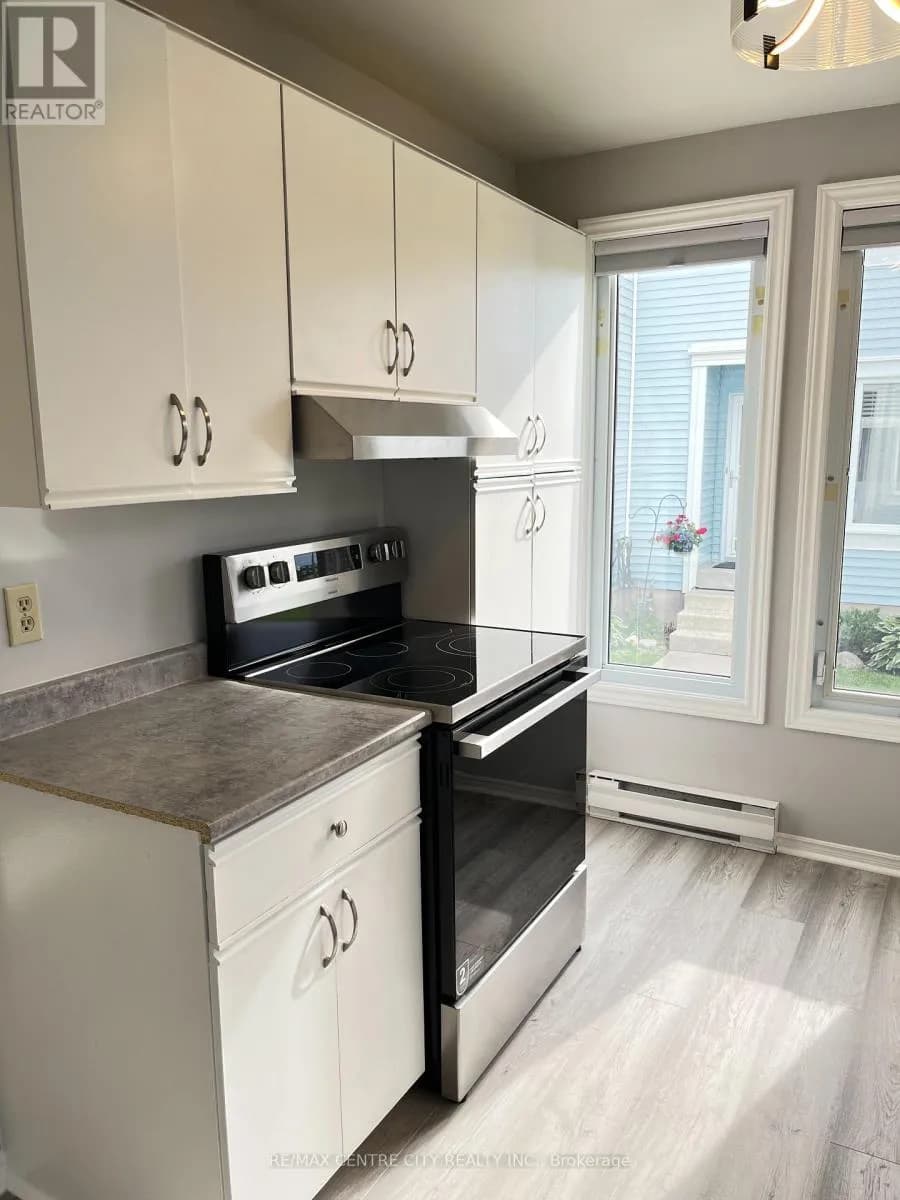 UNIT C - 3 BRANTWOOD PARK ROAD — photo 5 of 18