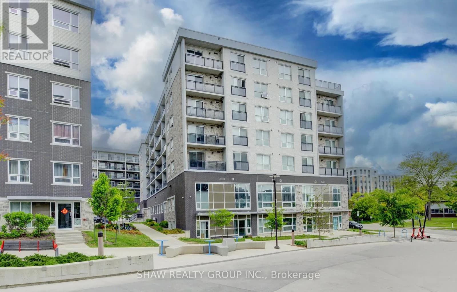 G105 - 275 LARCH STREET — photo 2 of 23