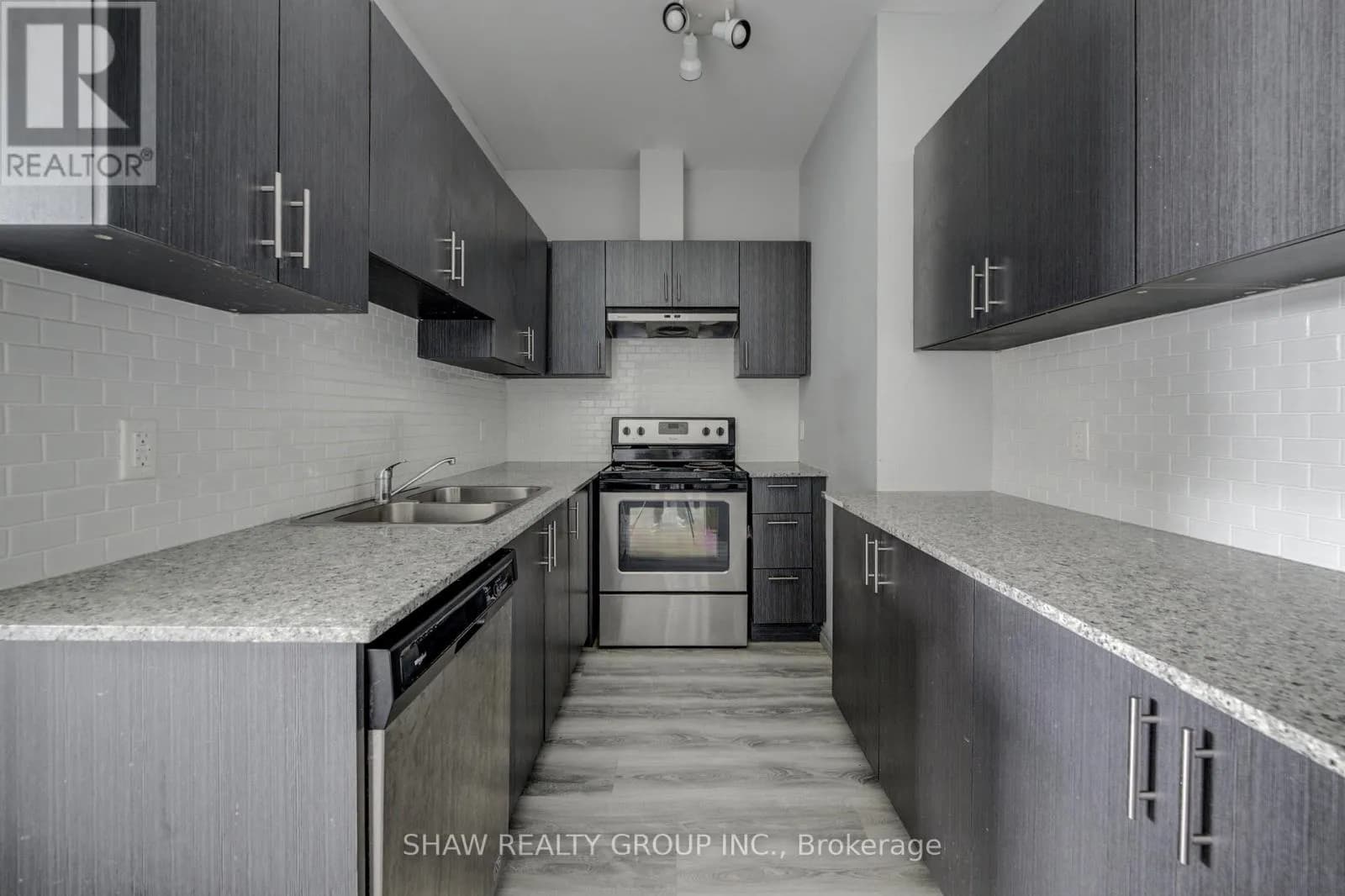 G105 - 275 LARCH STREET — photo 5 of 23