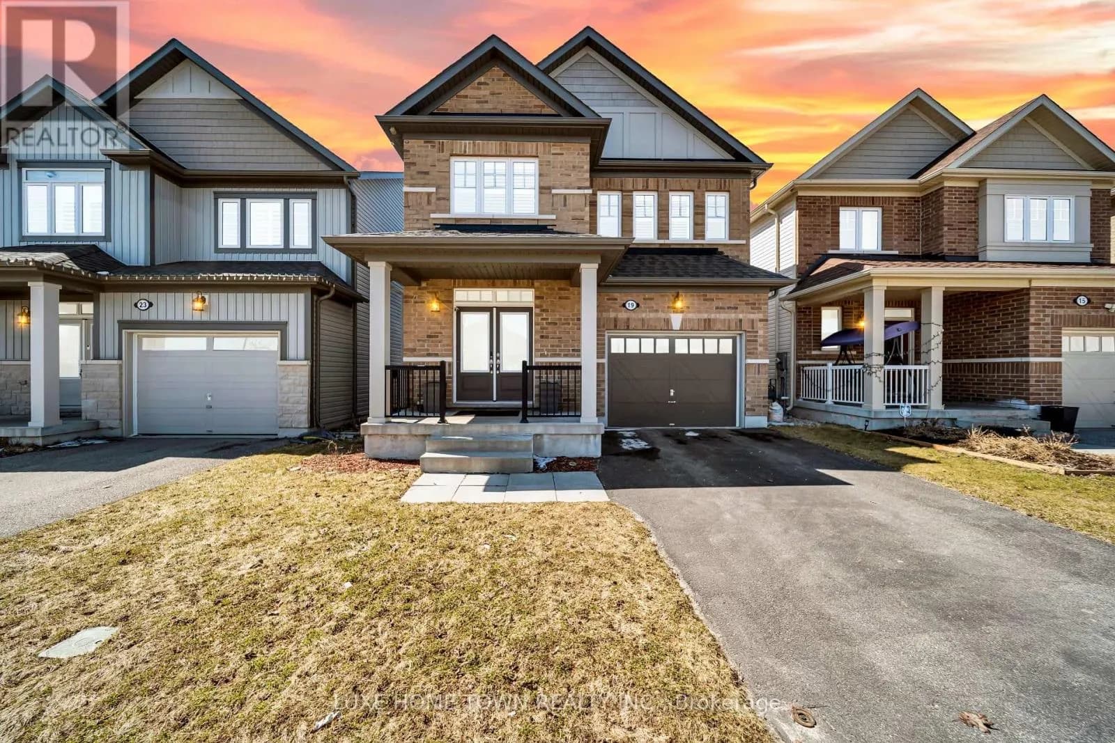 19 FINDLAY WAY — photo 3 of 50