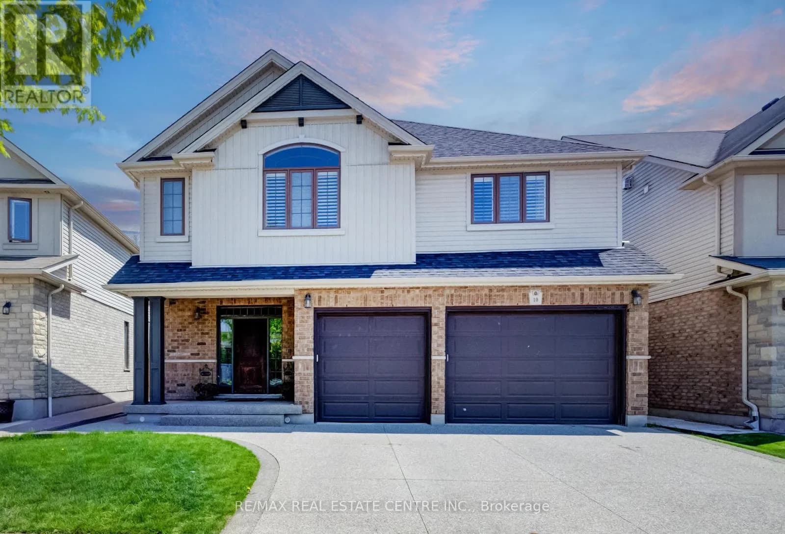 10 DEER CREEK STREET — photo 1 of 42