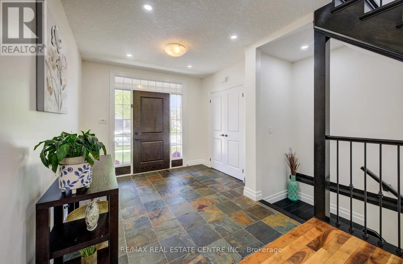 10 DEER CREEK STREET — photo 3 of 42