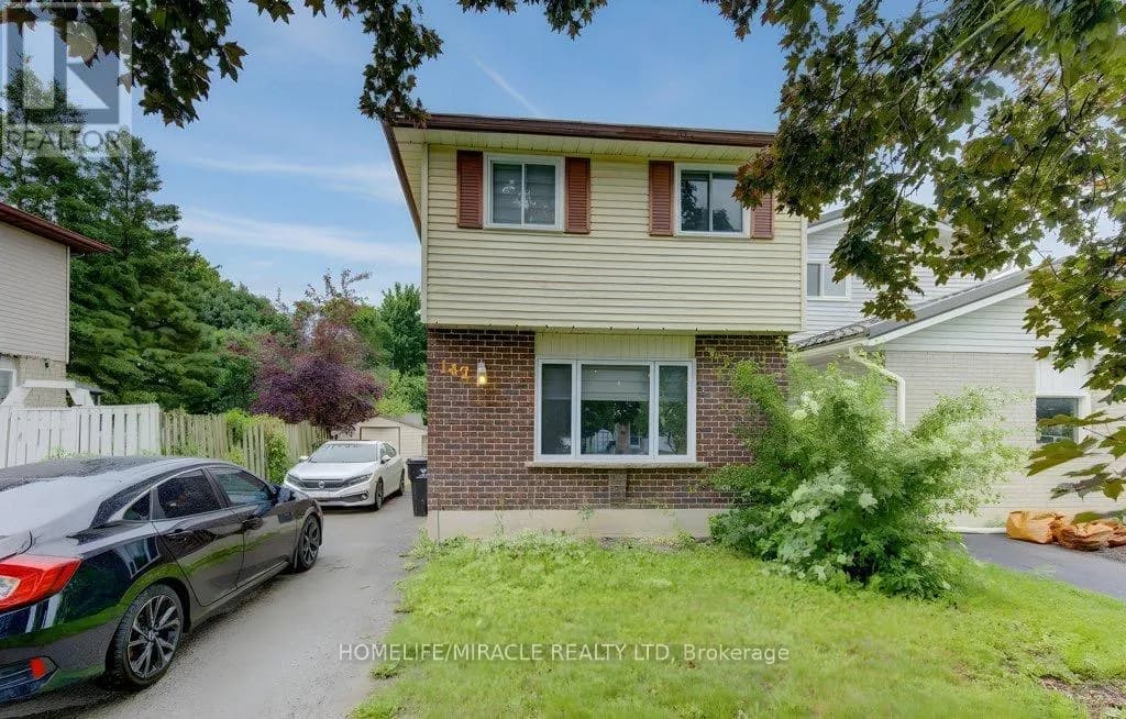 142 CORNERBROOK CRESCENT — photo 2 of 18