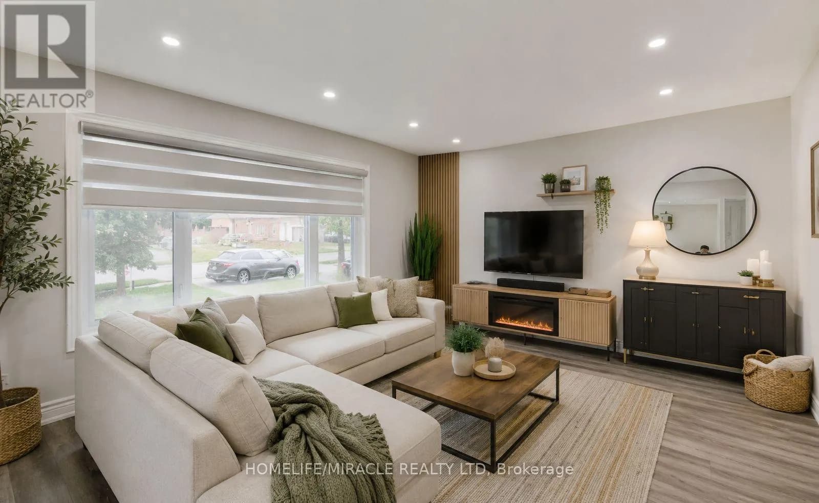 142 CORNERBROOK CRESCENT — photo 4 of 18