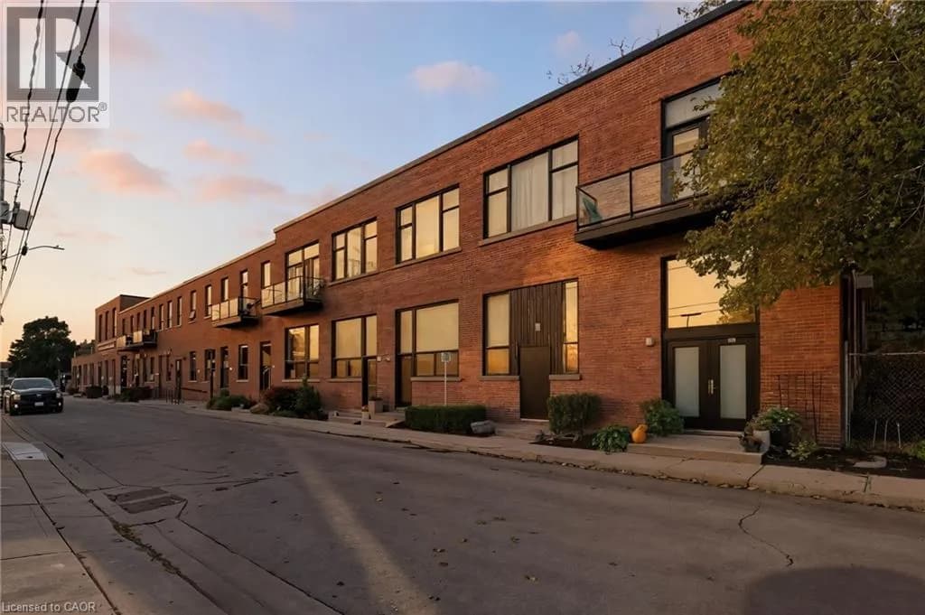 85 SPRUCE Street N Unit# 203 — photo 3 of 40