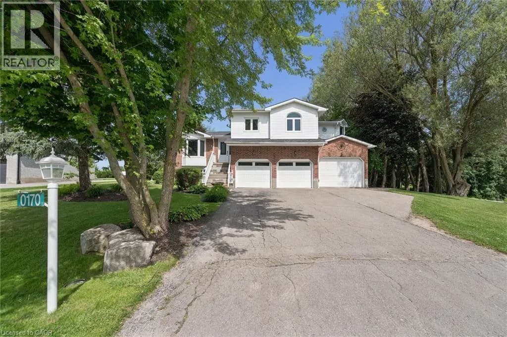 170 ELMSLIE Place — photo 4 of 30