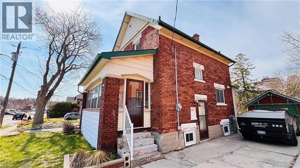 138 GLASGOW Street — photo 5 of 24