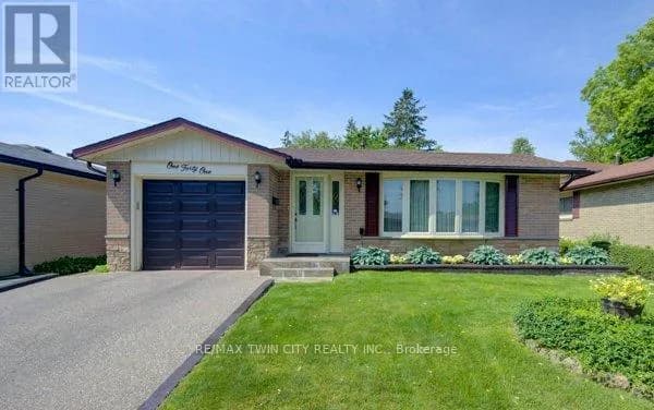 141 HAZELGLEN DRIVE — photo 3 of 42