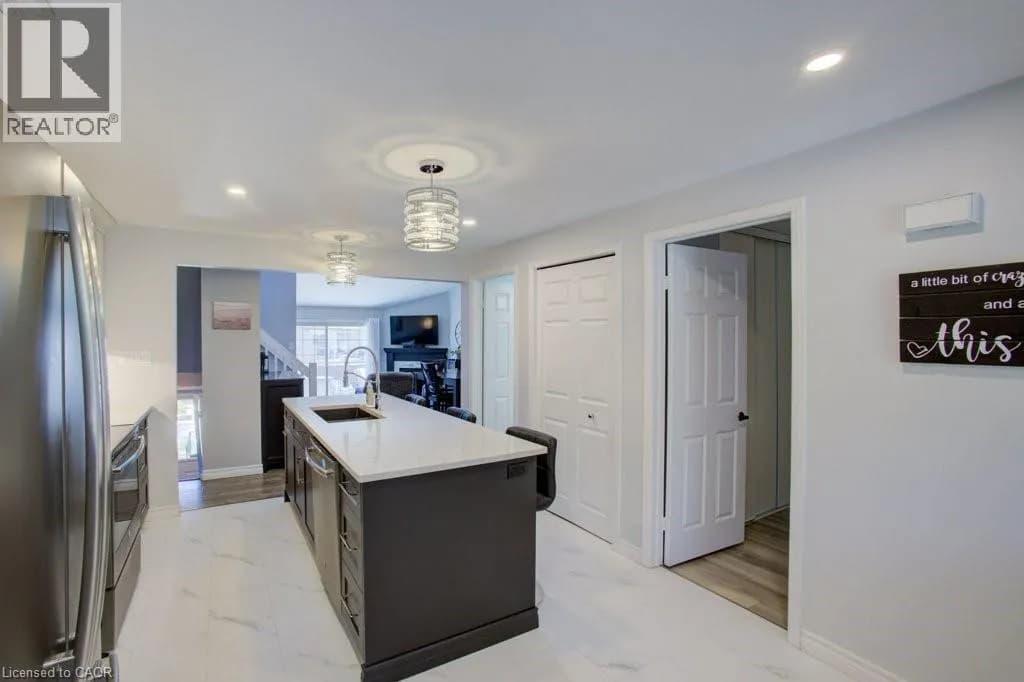 464 BEECHWOOD Place Unit# 3 — photo 4 of 35