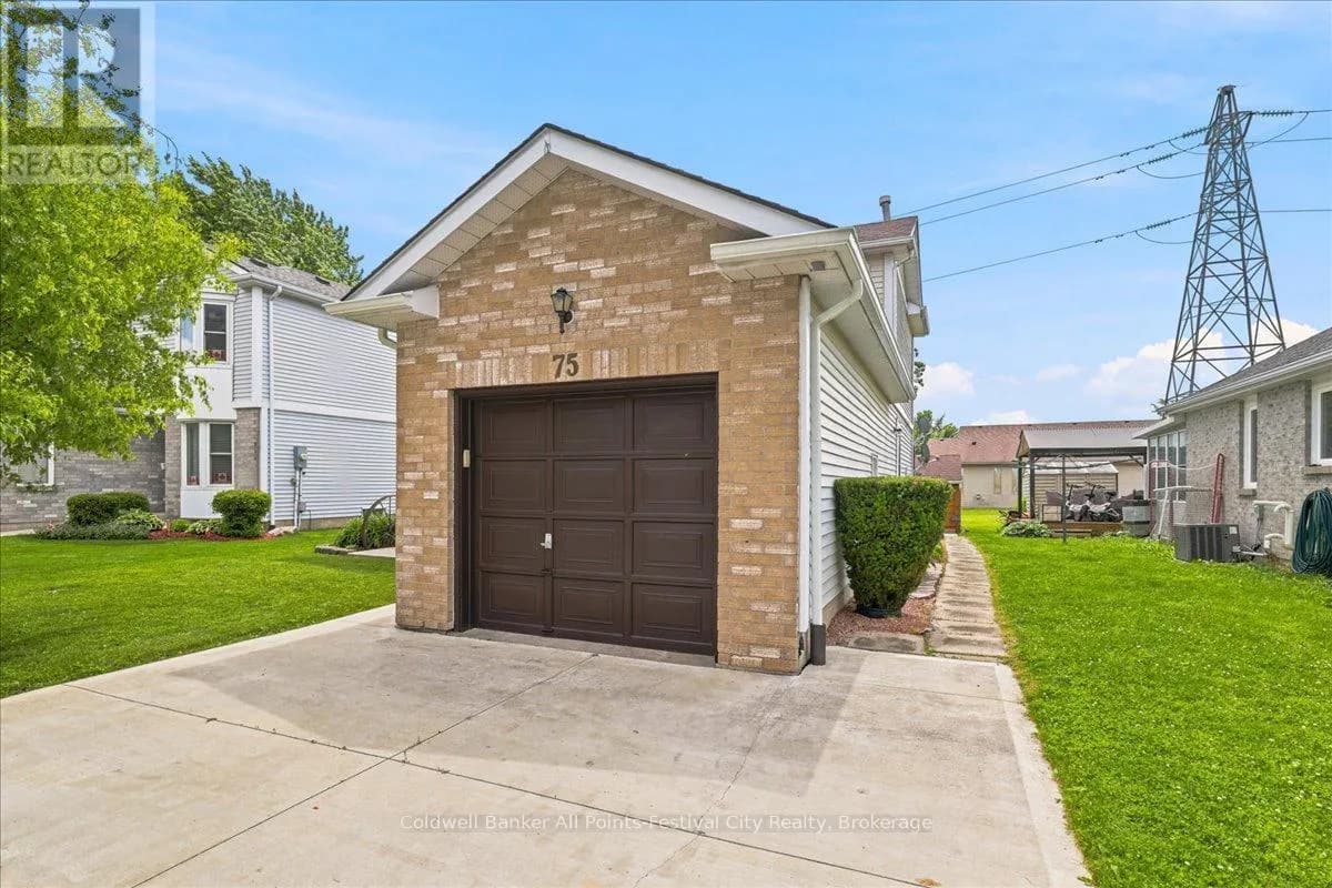 75 EDISON CRESCENT — photo 3 of 48