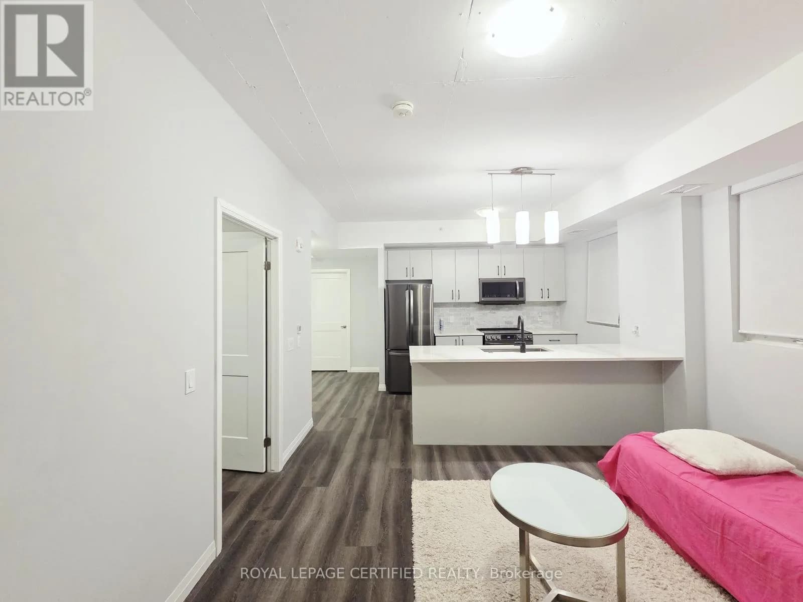 1502 - 108 GARMENT STREET — photo 3 of 31