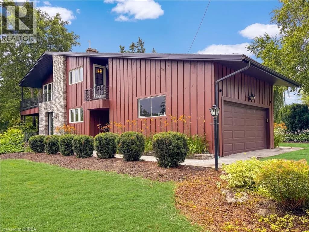 138 COCKSHUTT Road — photo 3 of 41