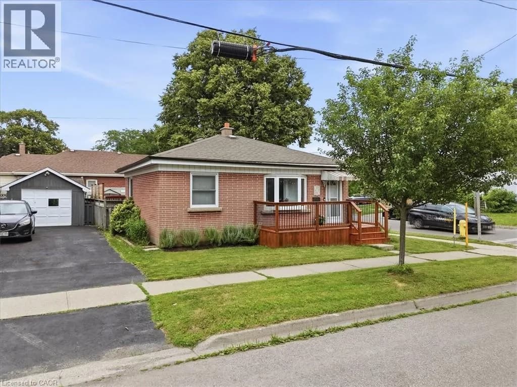 166 CATHARINE Avenue — photo 4 of 41