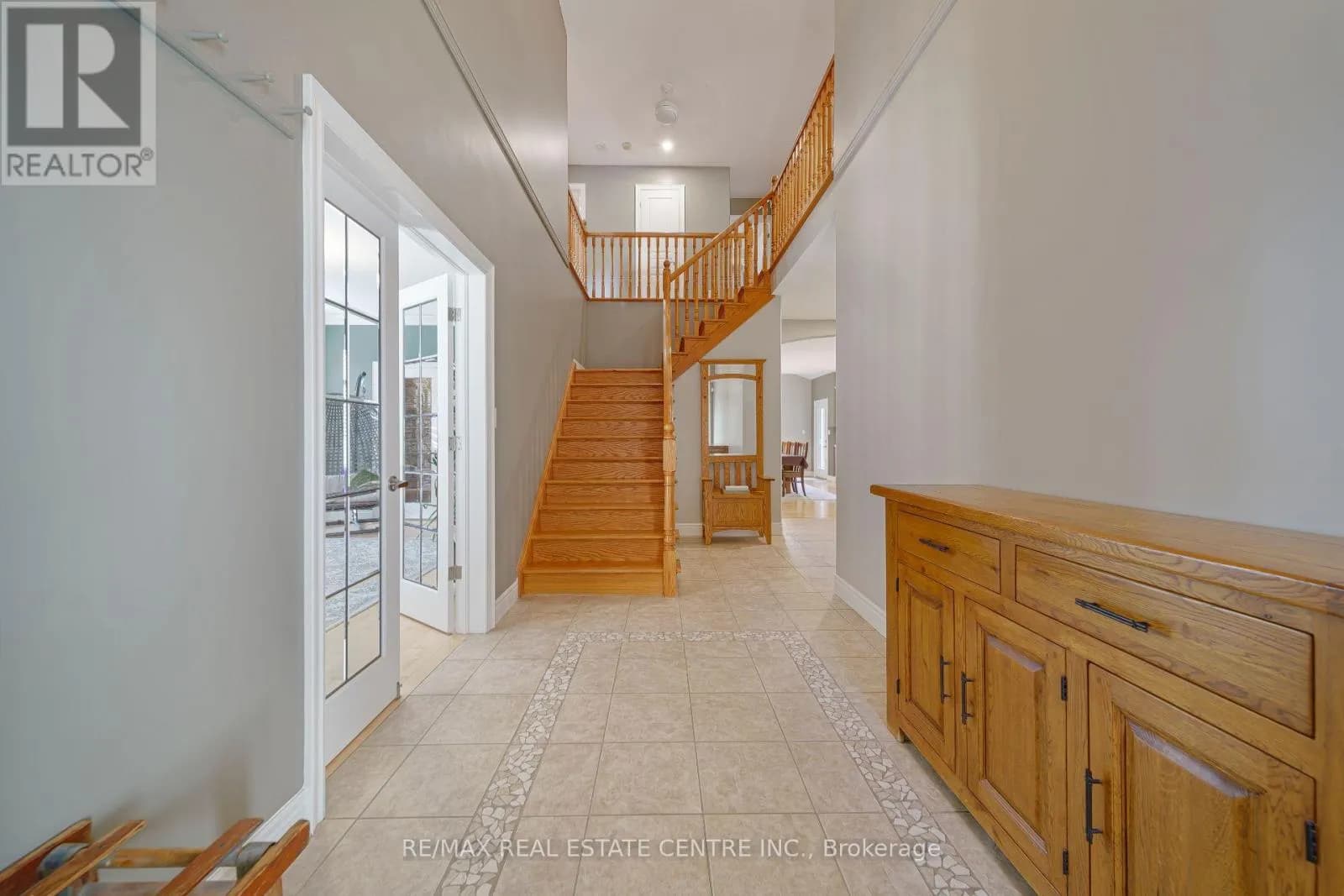 112 DIRKSEN COURT — photo 5 of 48