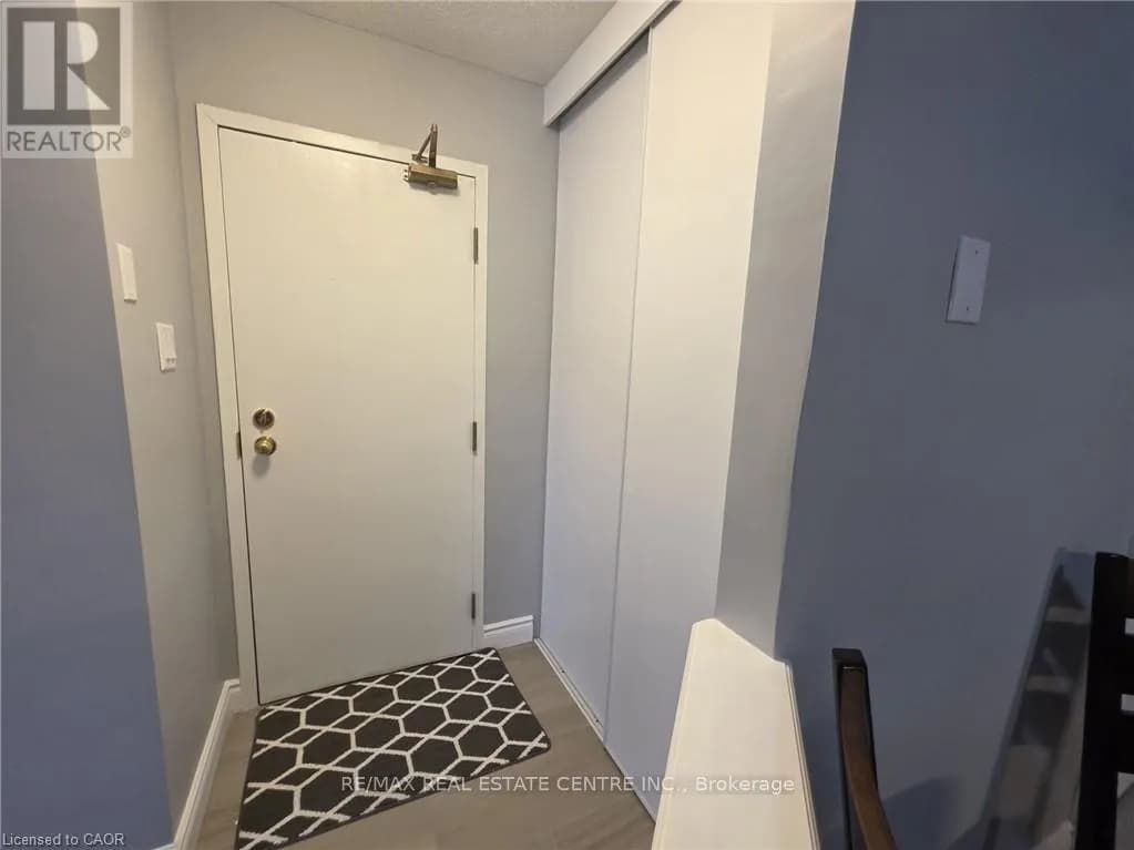 106 - 565 GREENFIELD AVENUE — photo 2 of 50