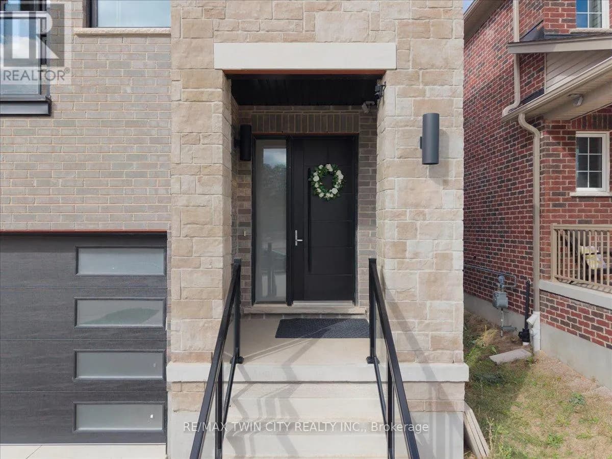 657 BENNINGER DRIVE — photo 2 of 49