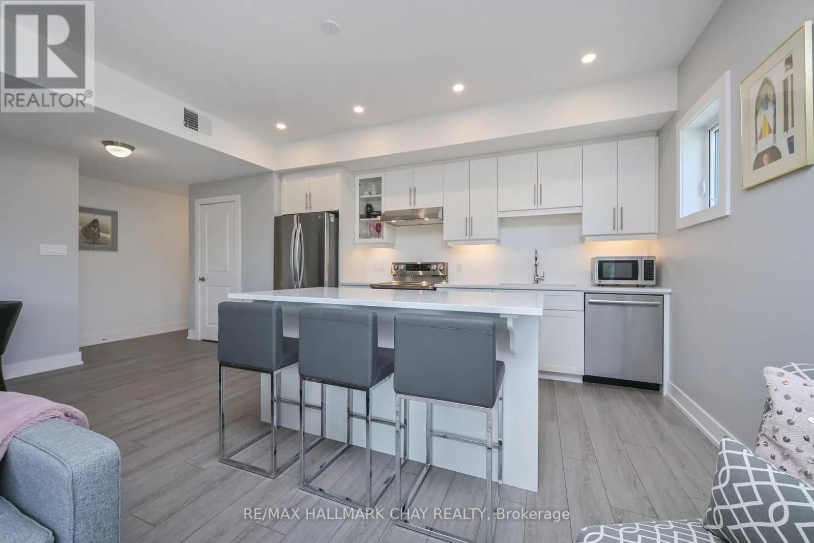 312 - 17 CENTRE STREET — photo 5 of 27