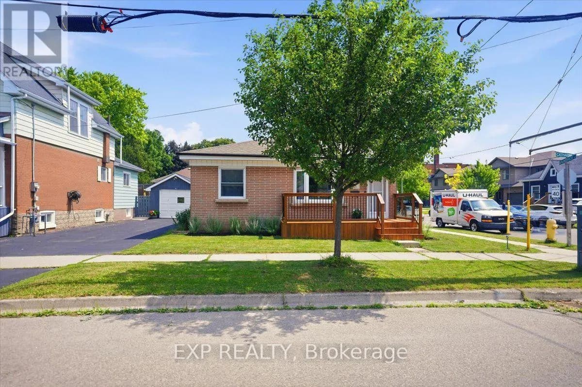 166 CATHARINE AVENUE — photo 3 of 40