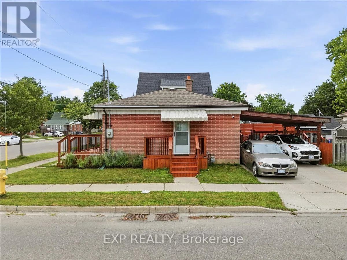 166 CATHARINE AVENUE — photo 4 of 40