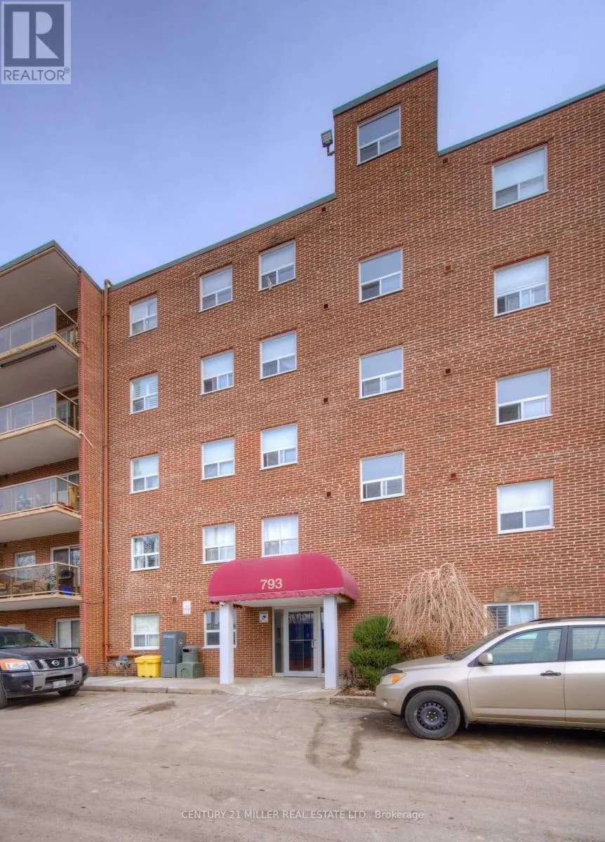 110 - 793 COLBORNE STREET E — photo 2 of 28