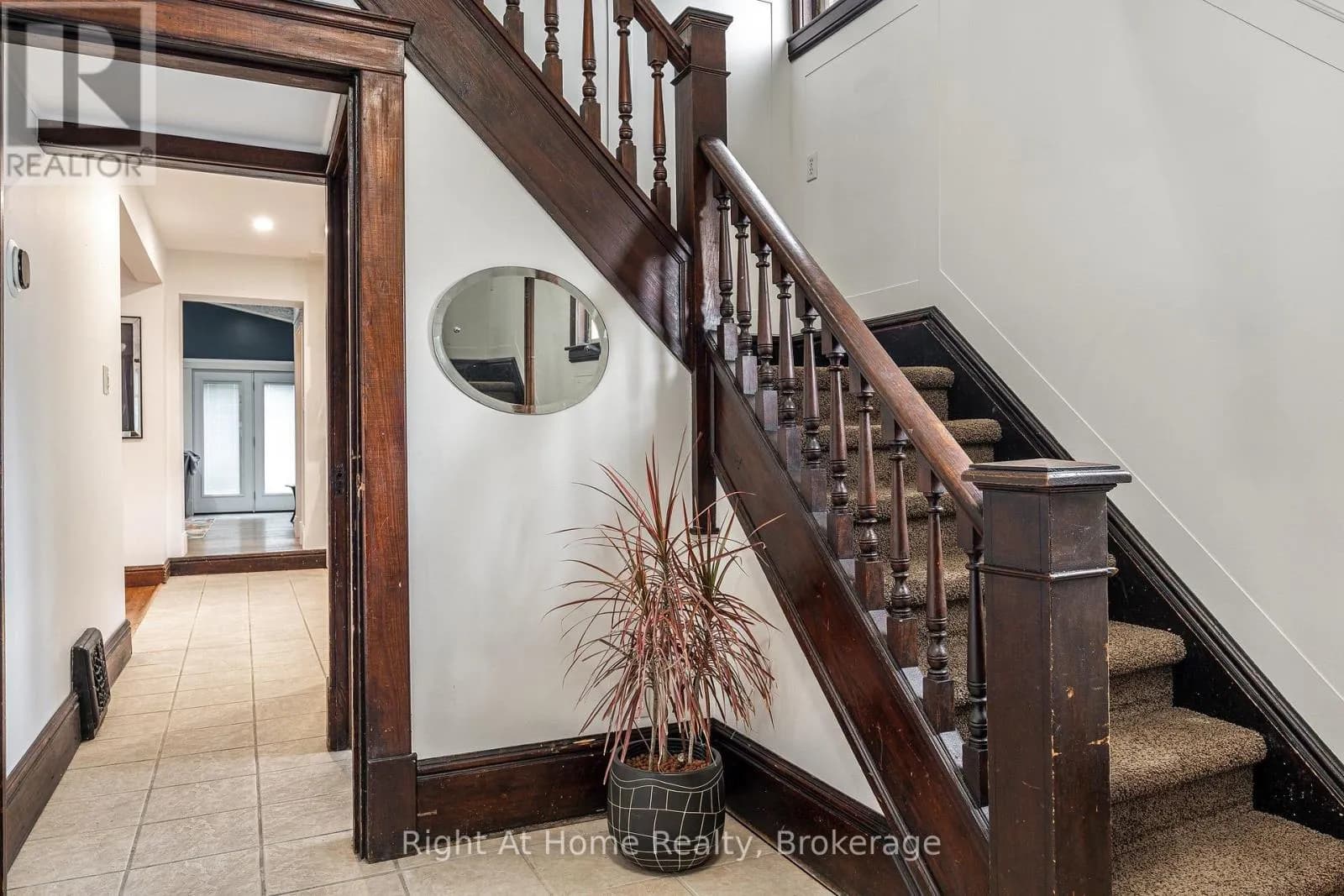 92 REBECCA STREET — photo 3 of 44