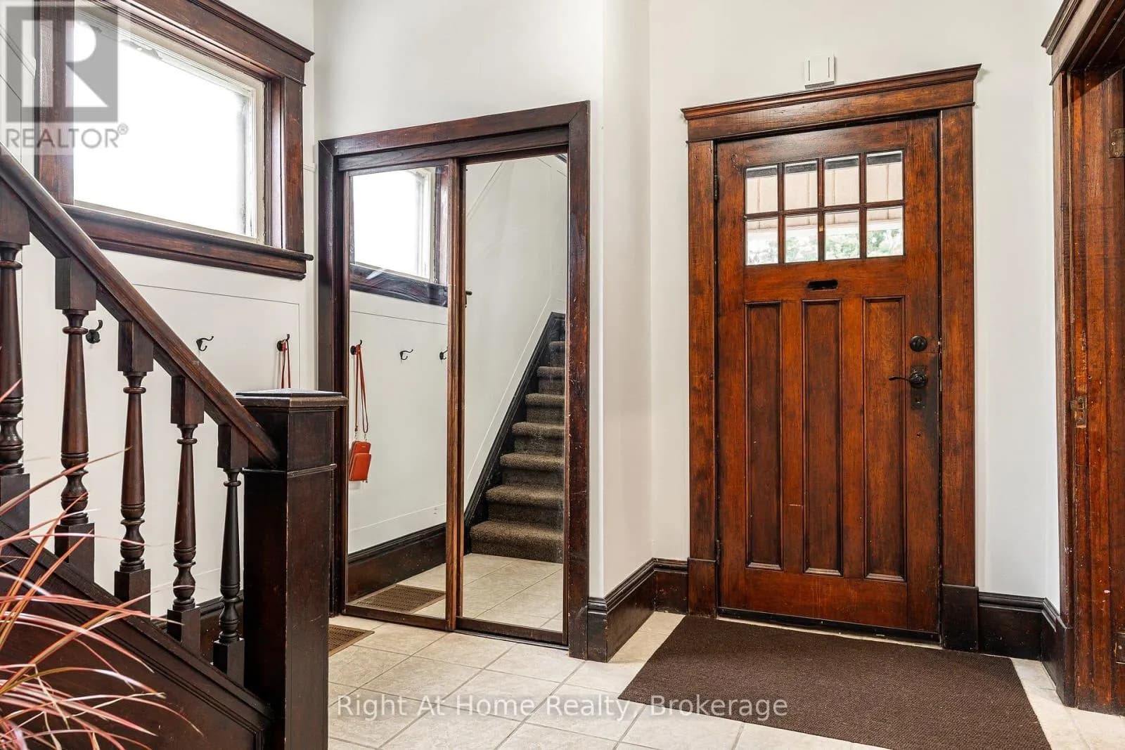 92 REBECCA STREET — photo 4 of 44