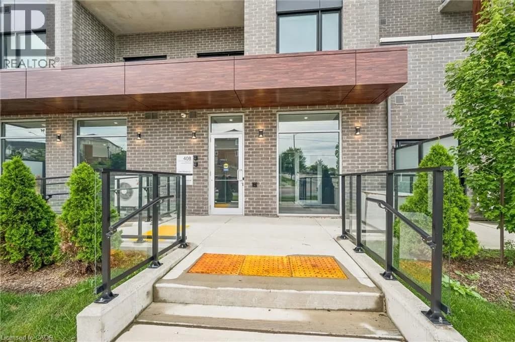 408 DUNDAS Street S Unit# 203 — photo 3 of 33