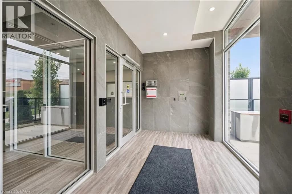 408 DUNDAS Street S Unit# 203 — photo 5 of 33