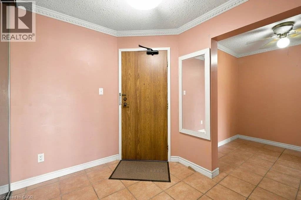 400 CHAMPLAIN Boulevard Unit# 406 — photo 4 of 49