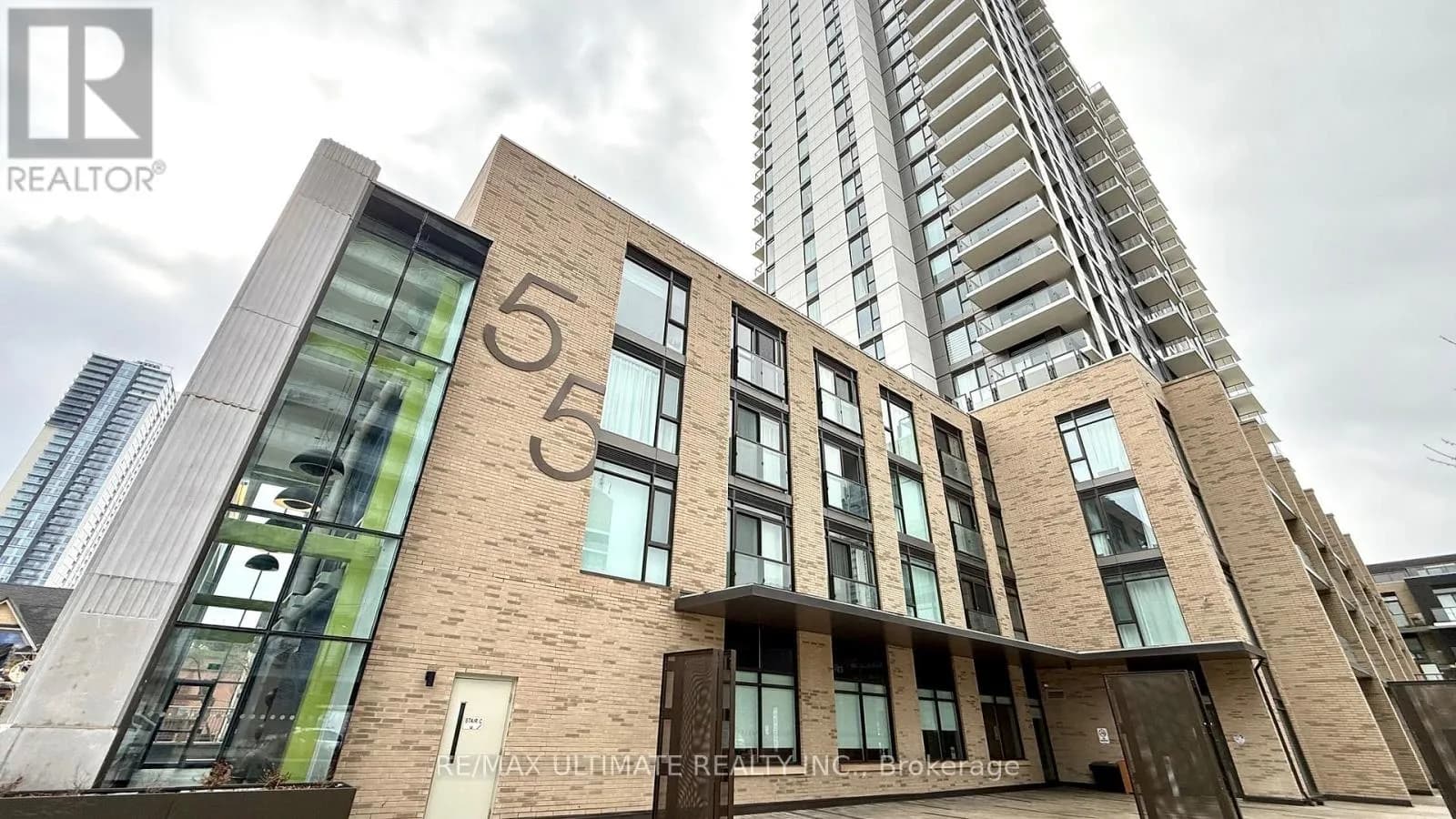 318 - 55 DUKE STREET W — photo 1 of 14