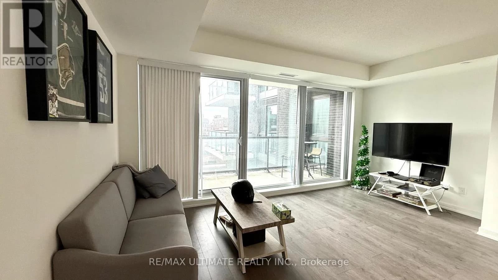 318 - 55 DUKE STREET W — photo 5 of 14