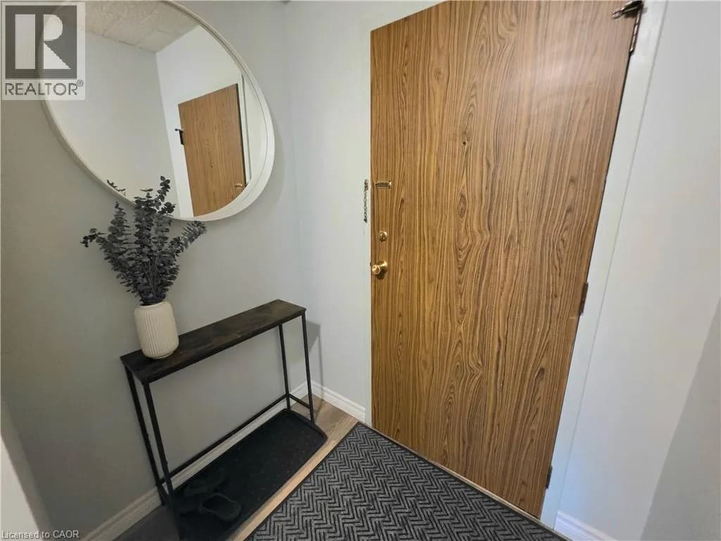 24 MOOREGATE Crescent Unit# 103 — photo 2 of 27