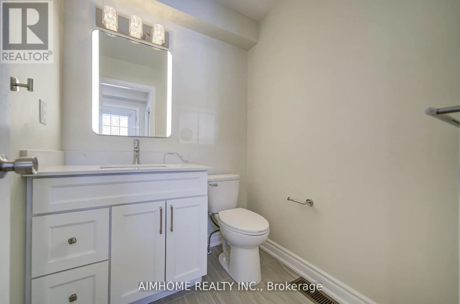 36 GRAND RIVER AVENUE — photo 5 of 50