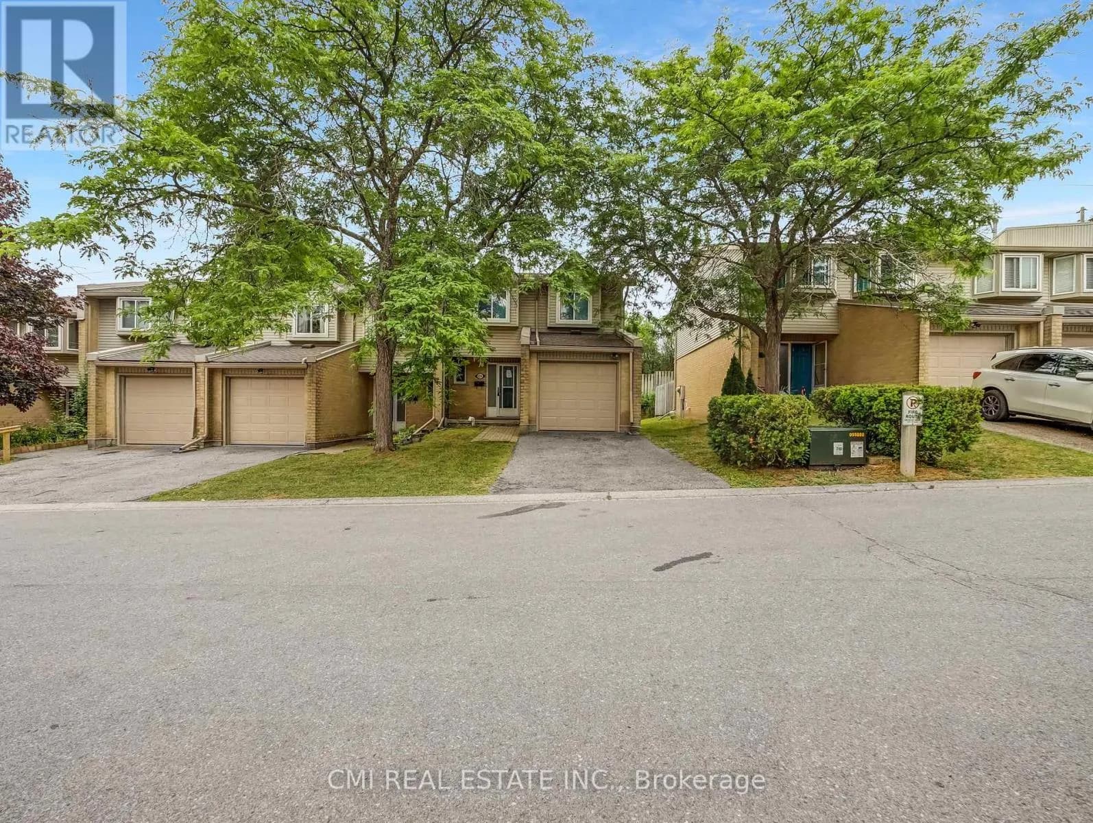 24 - 29 PAULANDER DRIVE — photo 1 of 41