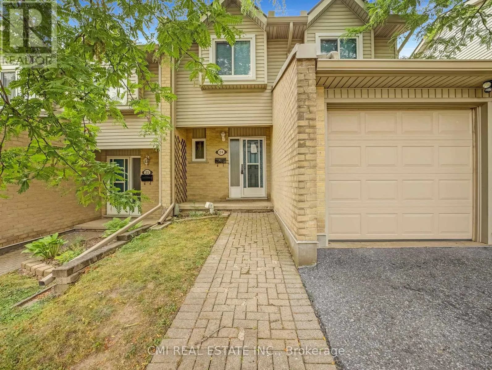 24 - 29 PAULANDER DRIVE — photo 4 of 41
