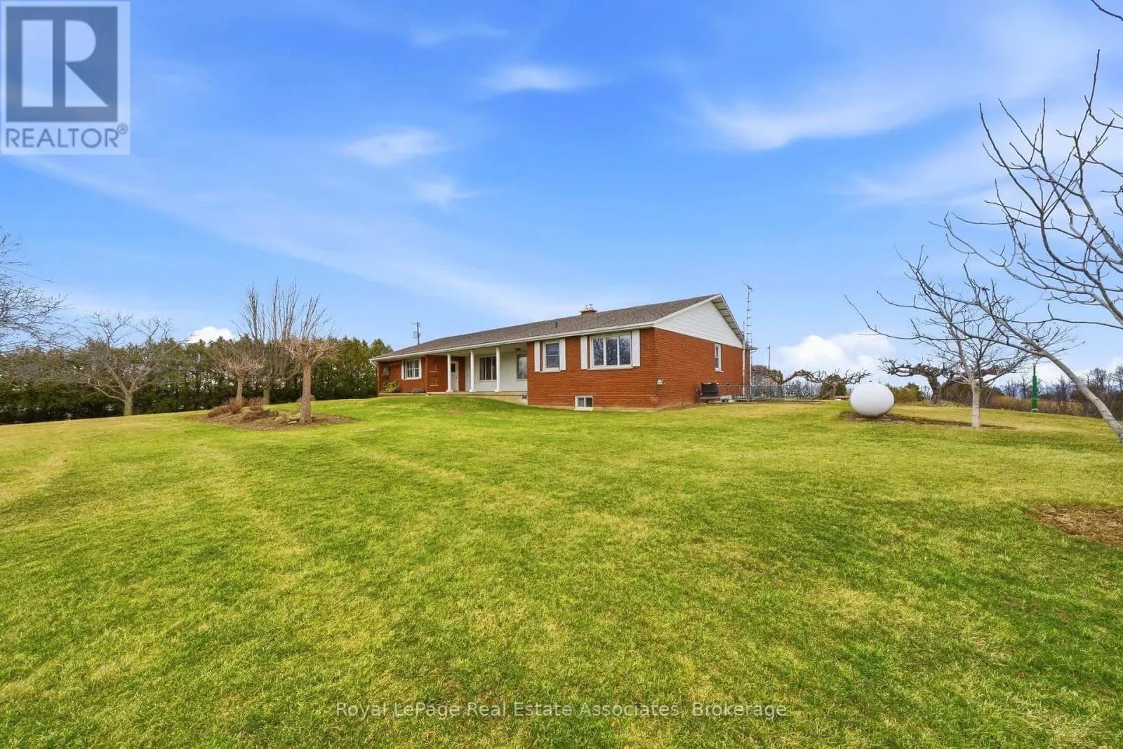 1137 RIDGE ROAD — photo 3 of 46