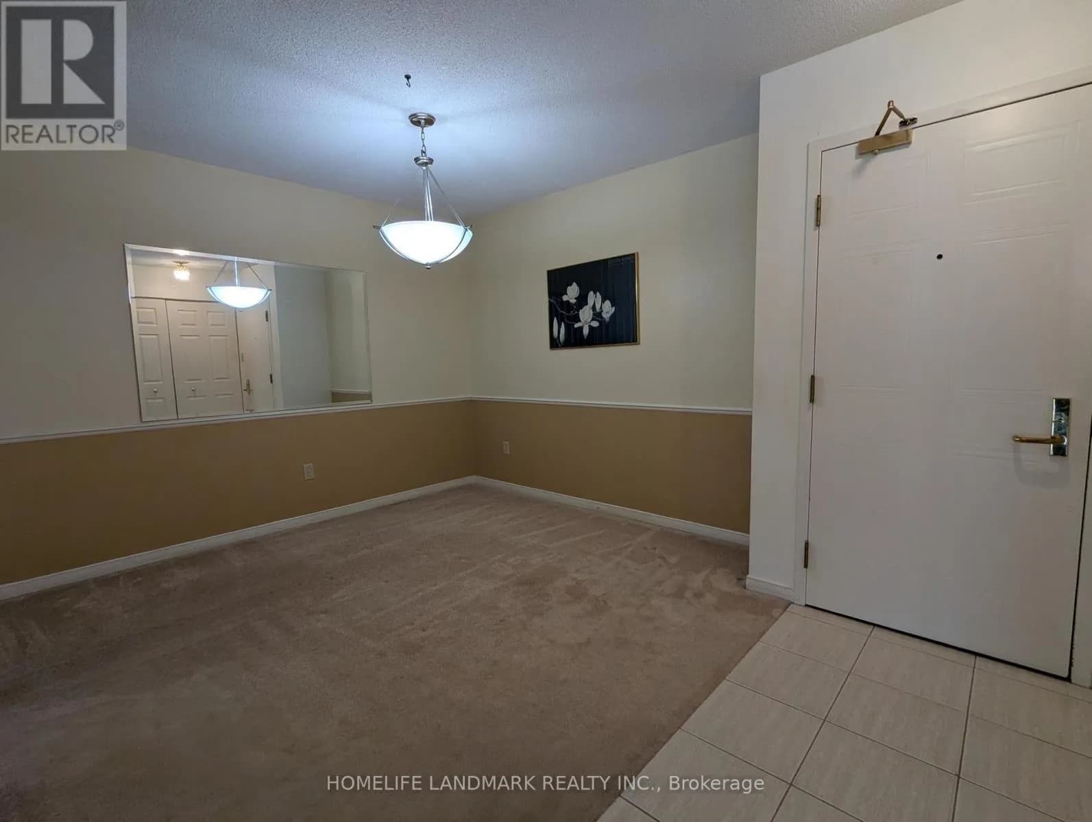 306 - 265 WESTCOURT PLACE — photo 3 of 36