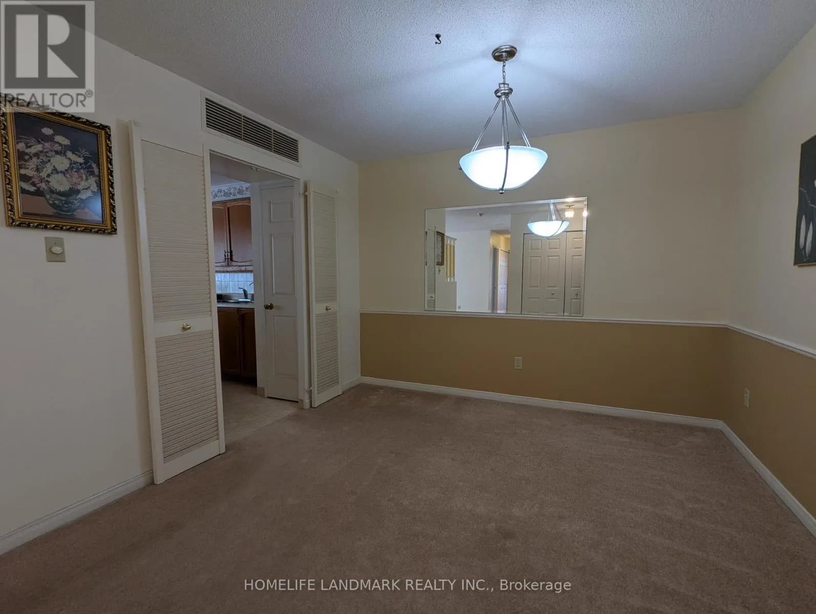 306 - 265 WESTCOURT PLACE — photo 4 of 36
