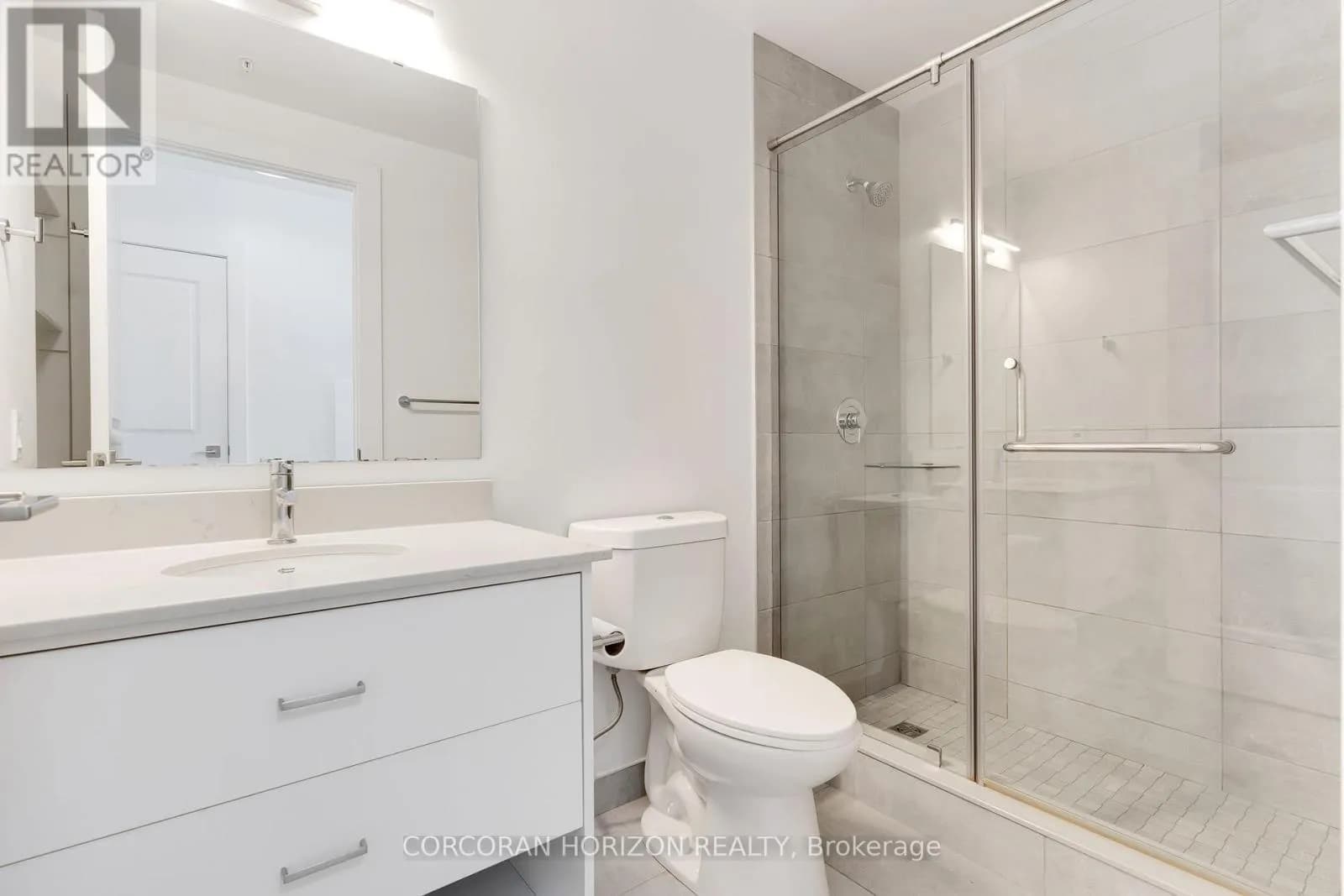 903 - 50 GRAND AVENUE S — photo 4 of 40