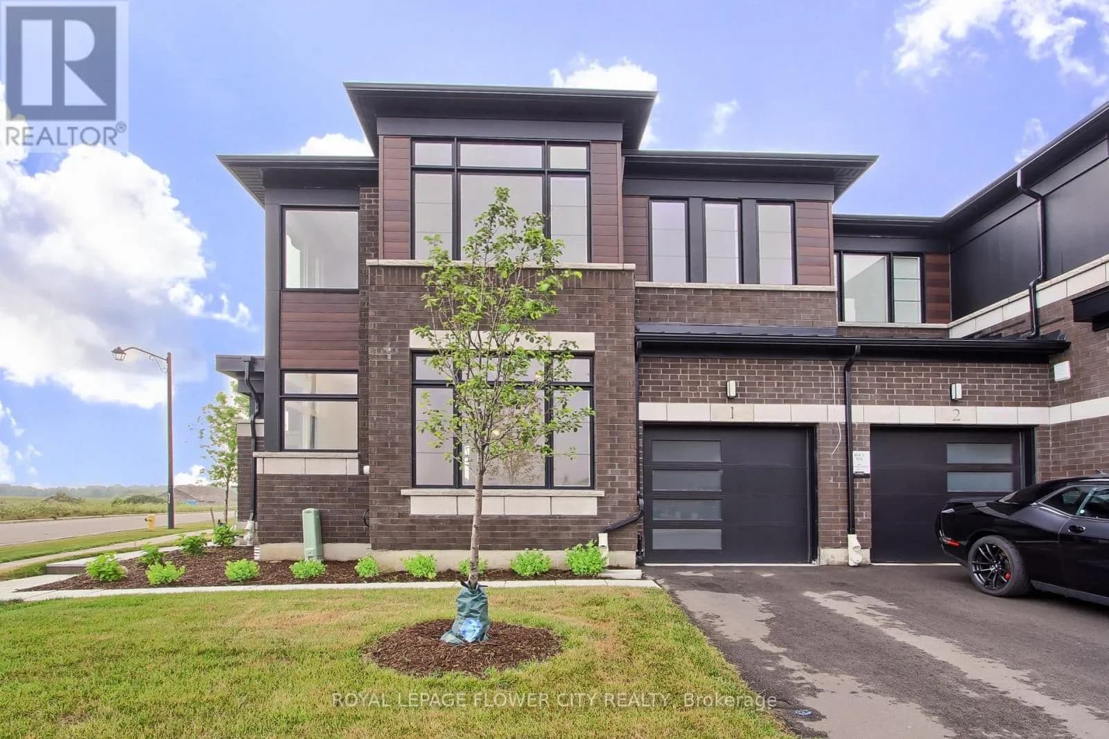 1 - 400 NEWMAN DRIVE — photo 2 of 43