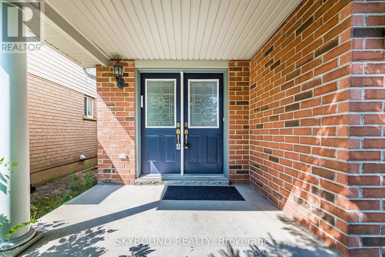 735 KARLSFELD ROAD — photo 2 of 47