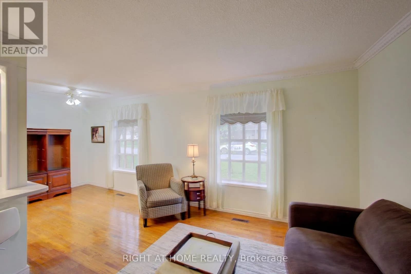 30 PARKVIEW DRIVE — photo 4 of 20