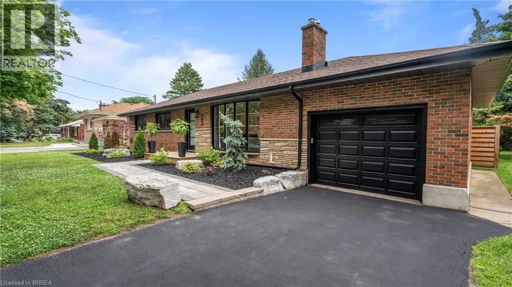 25 SENECA Crescent — photo 5 of 38