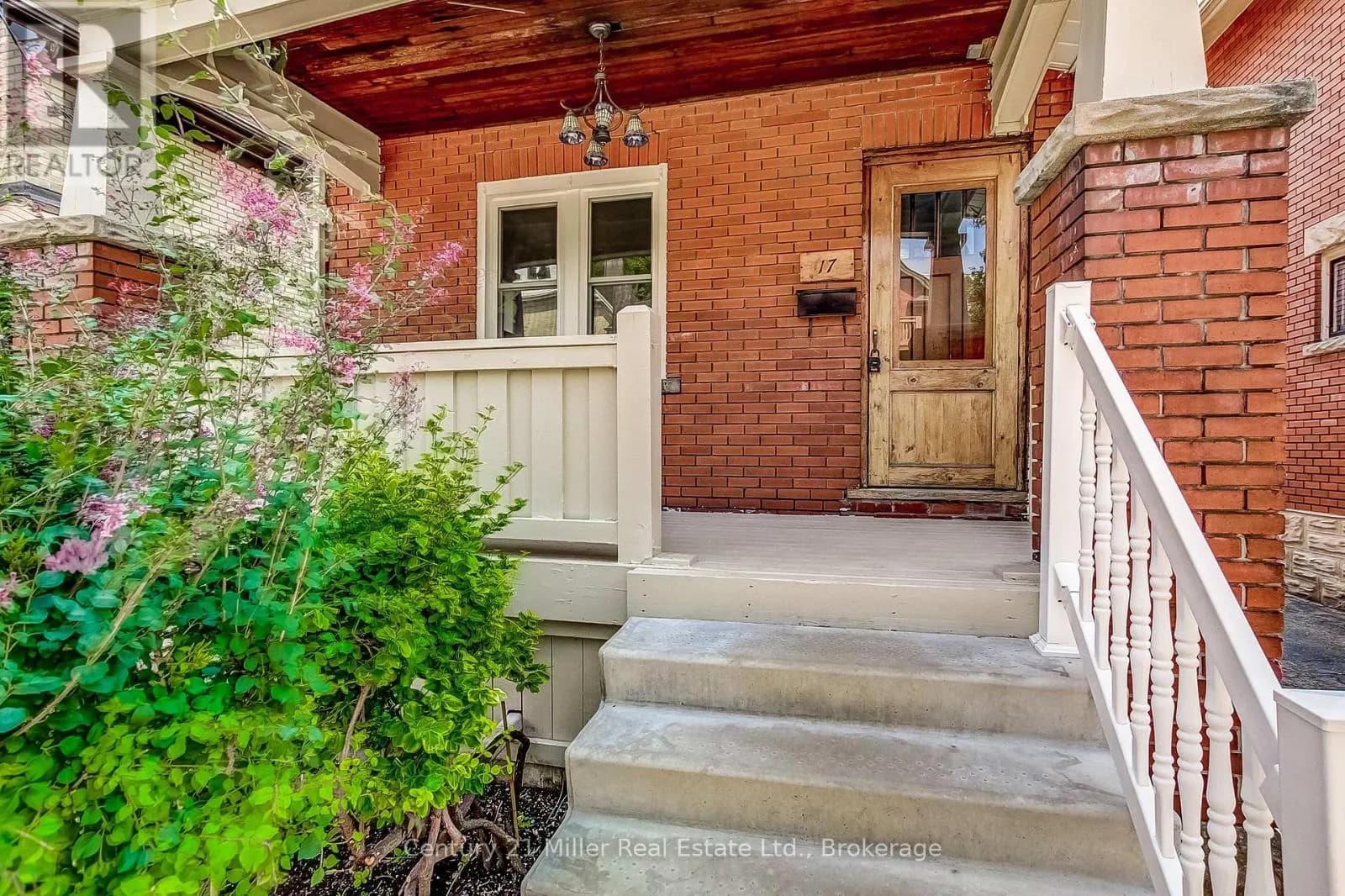 17 WHITNEY PLACE — photo 3 of 41