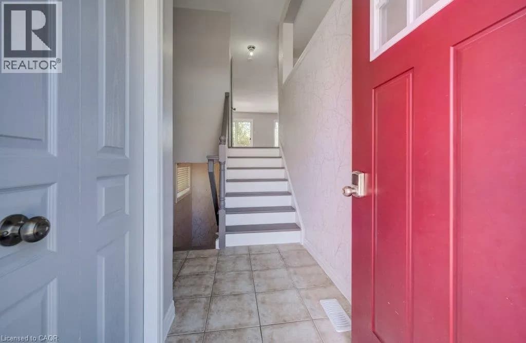 105 PINNACLE Drive Unit# 30 — photo 5 of 42